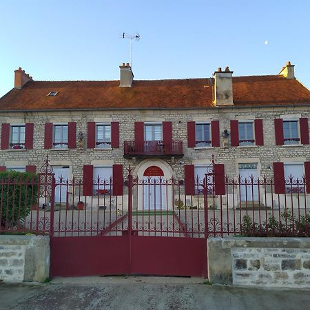 La Residence Du Canal De Bourgogne 몽바르 외부 사진